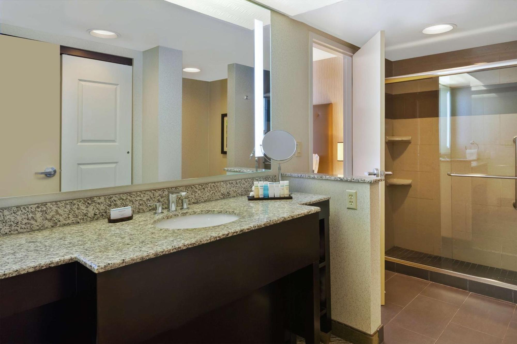 Hotel Auburn Hills Eksteriør billede